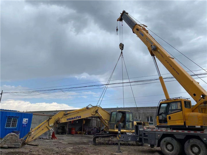 定安县25吨吊车的工作半径是多少？